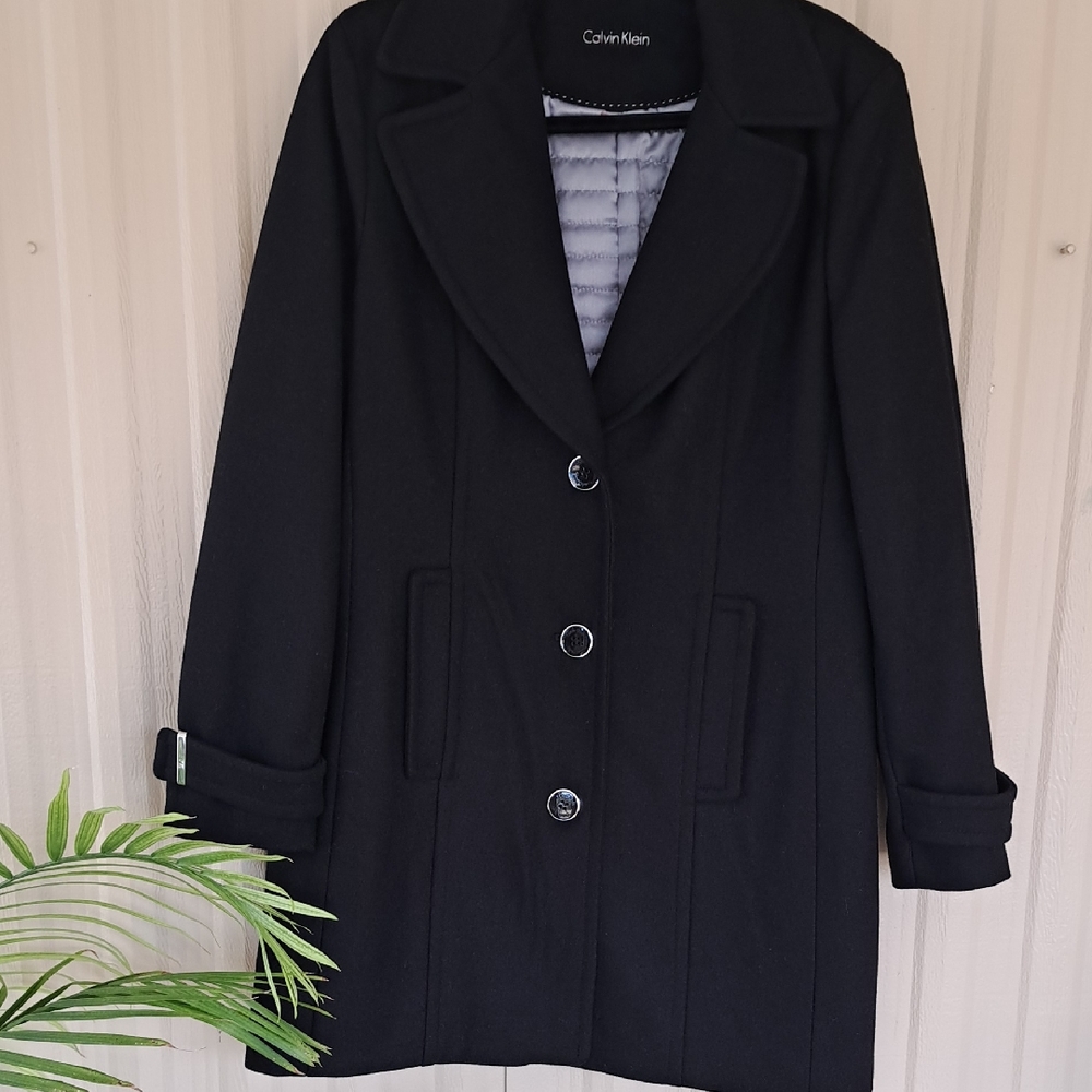 NWOT. Calvin Klein Women's Elegant Black Pea Coat.  Size Large
